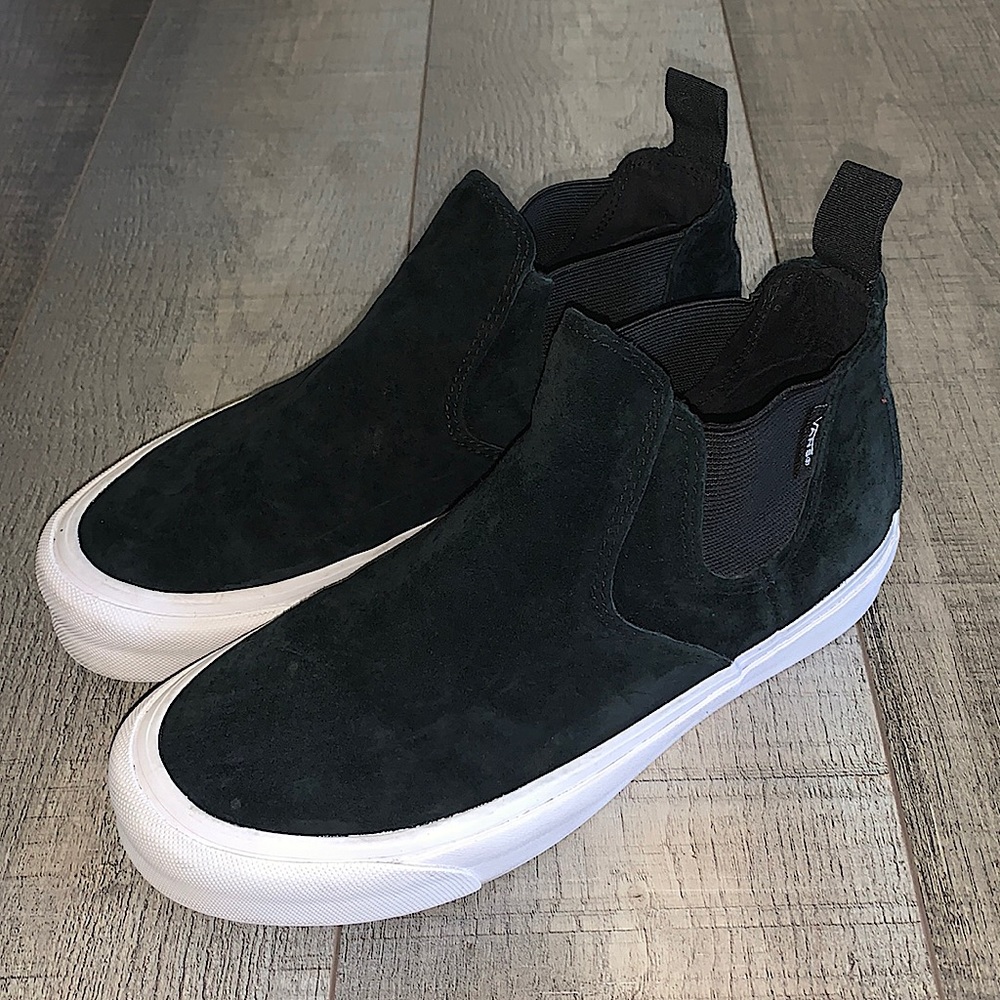 Vans Asher Mid Slip On Sneakers
